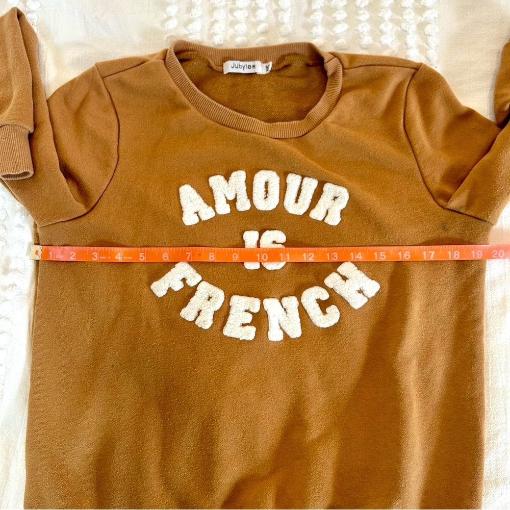 “Amour Is French” Caramel Brown Sweatshirt Sz SM - Picture 8 of 9